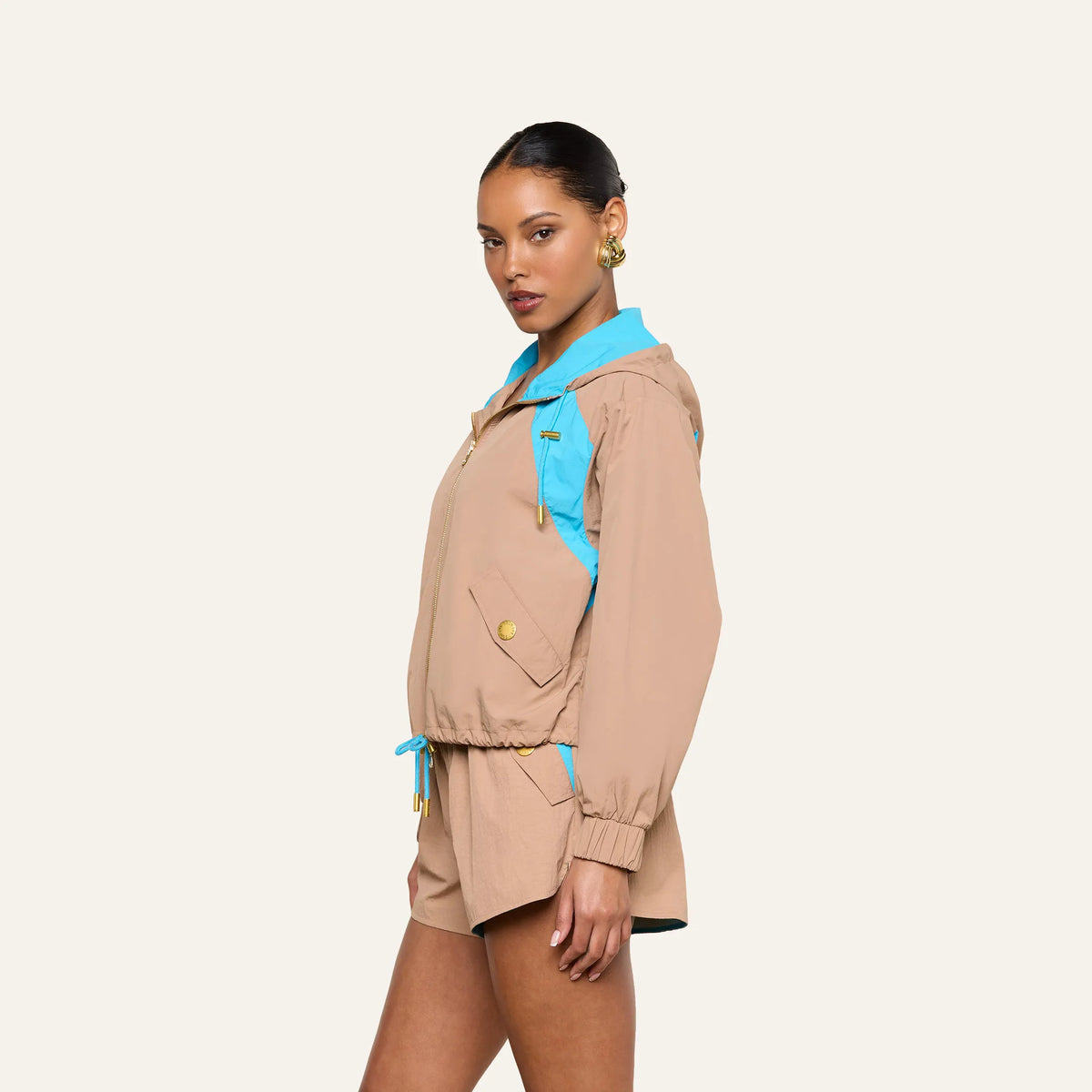 Light Hazelnut/Capri Blue