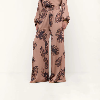 Hazelnut Multi Large Palm