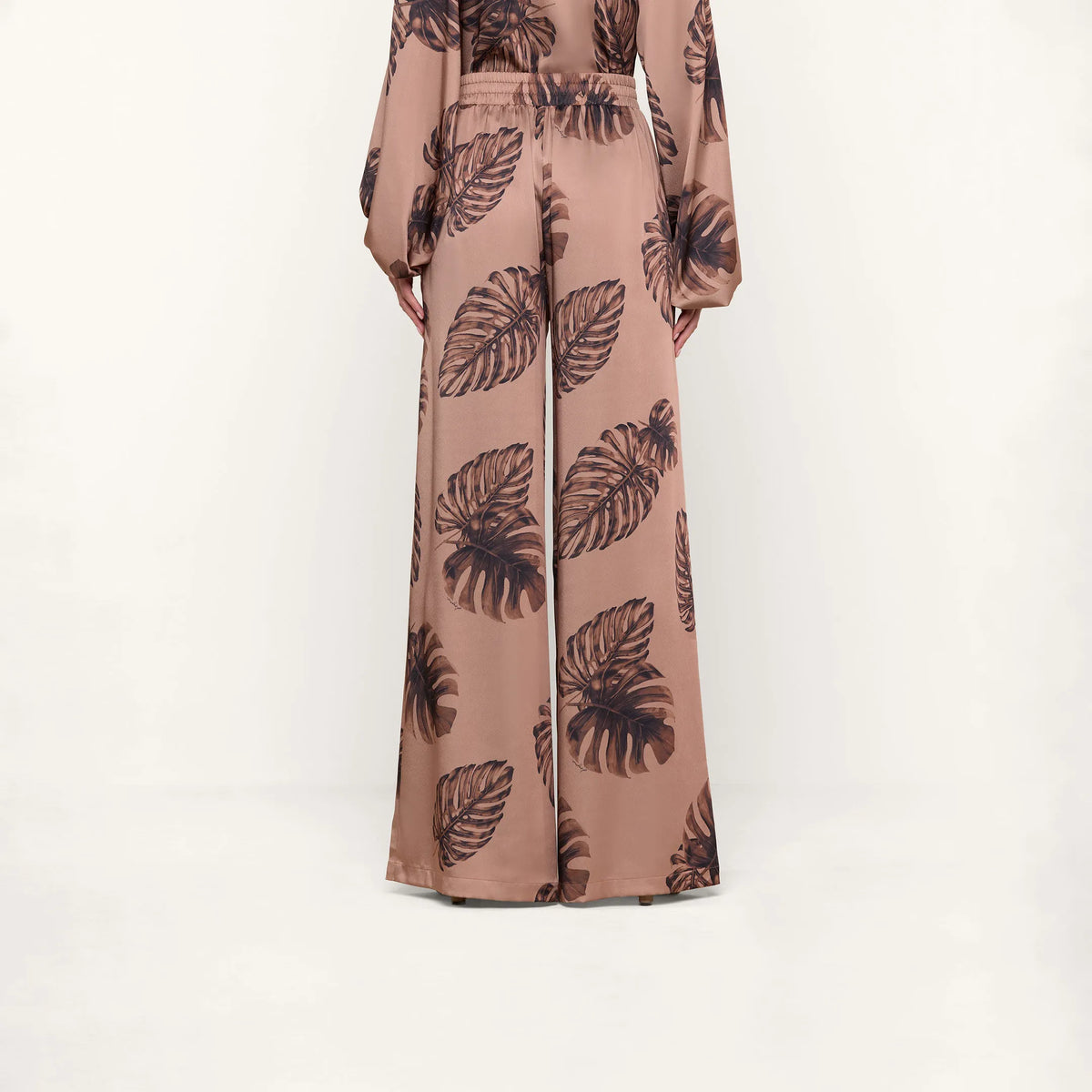 Hazelnut Multi Large Palm