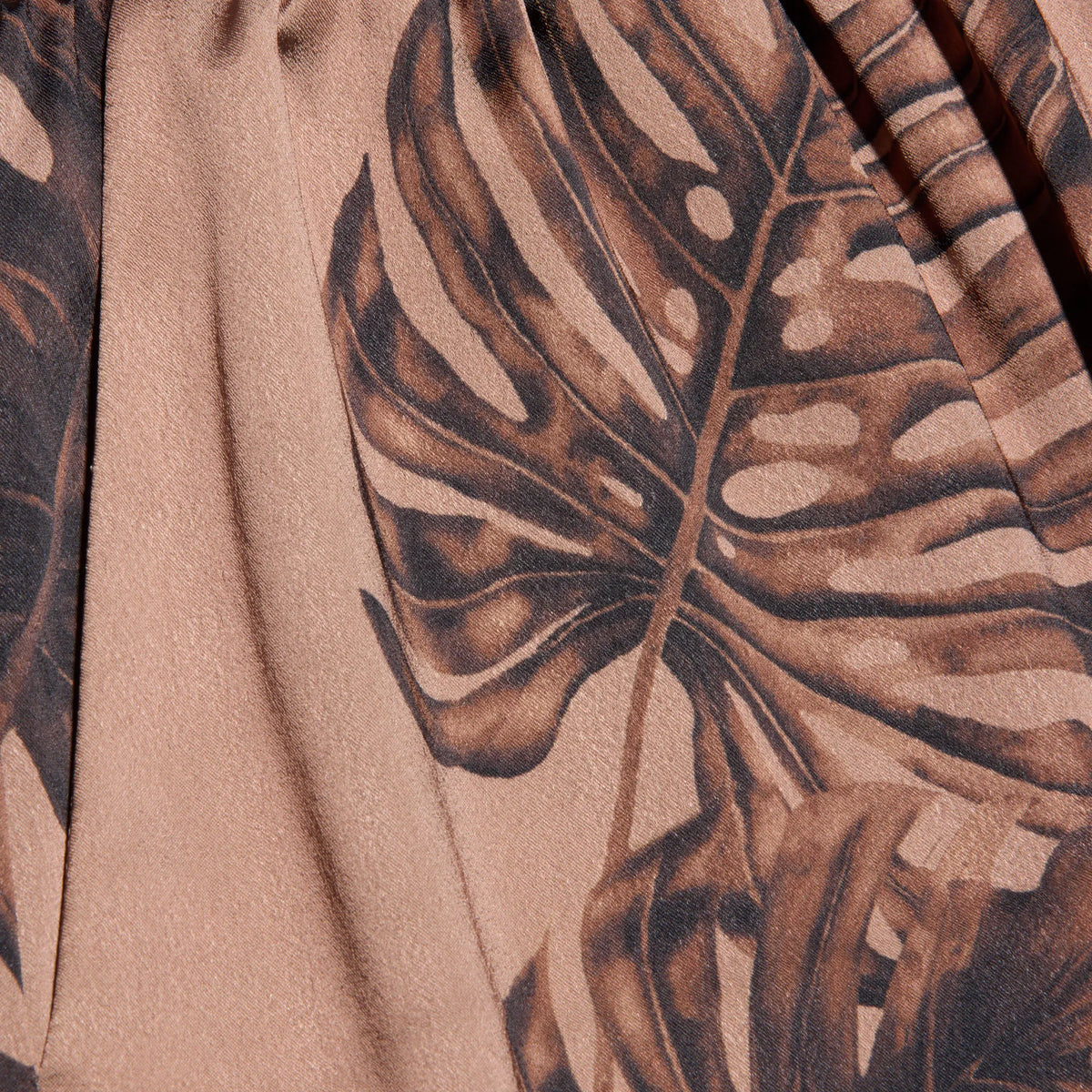 Hazelnut Multi Large Palm