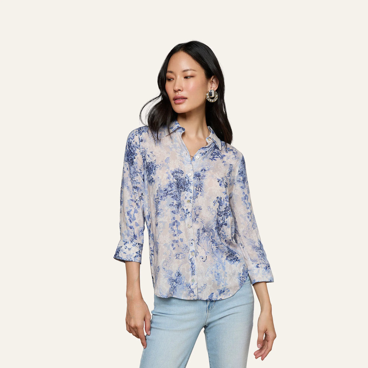 Ivory/Blue Watercolor Lace Paisley