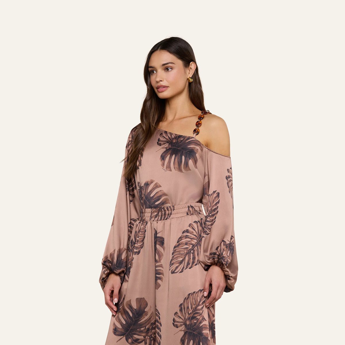 Hazelnut Multi Large Palm