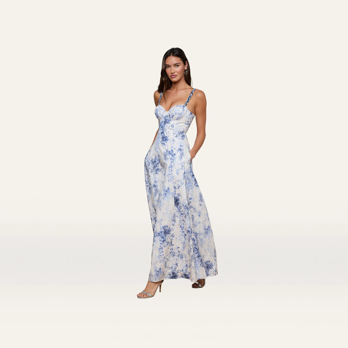 Ivory/Blue Watercolor Lace Paisley